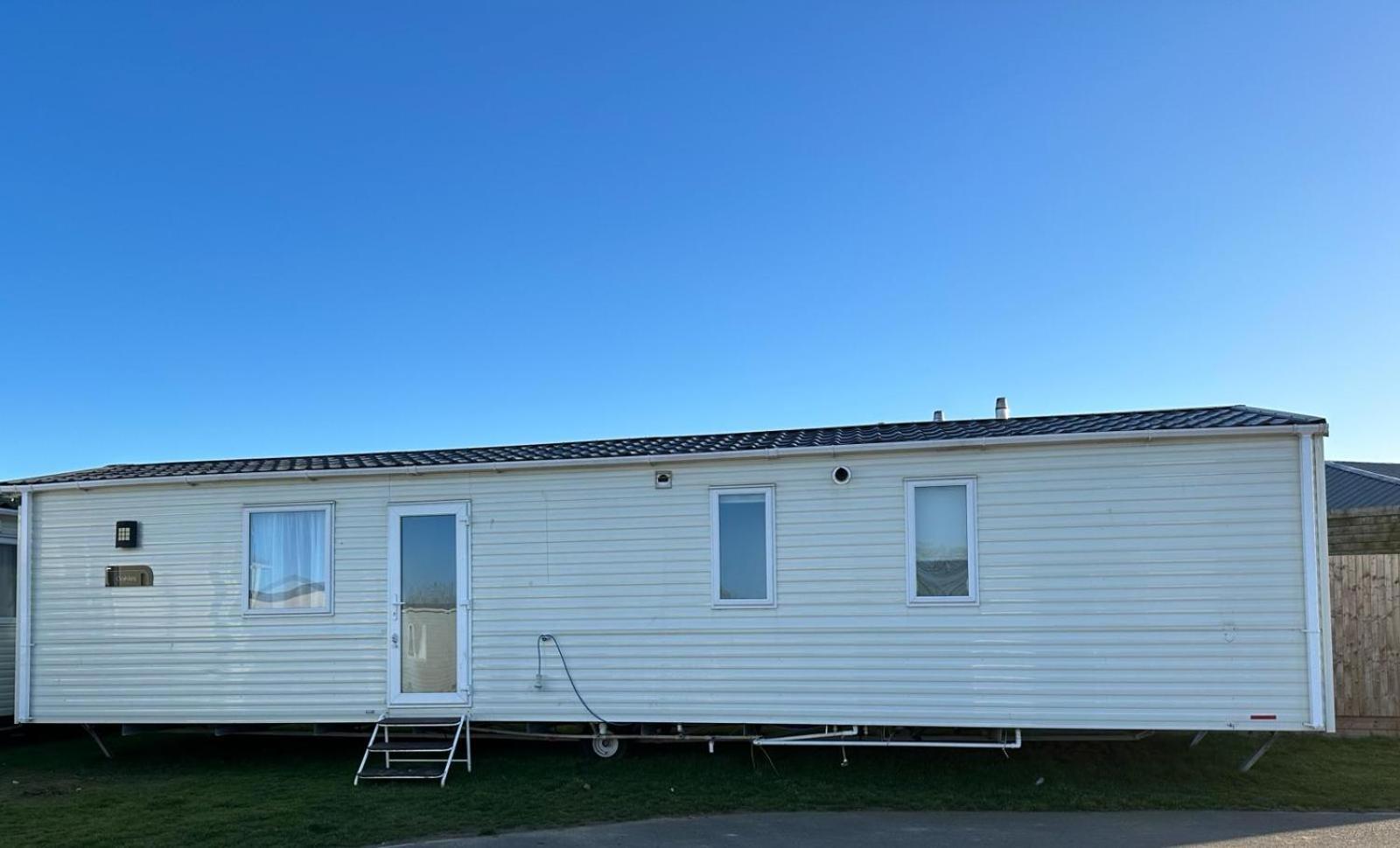 Felixstowe Chimo Caravan 8 Sleeps 5 Min To Beach Exterior foto